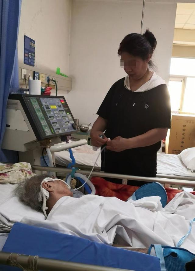 河北邯郸两医生被吊销执业证：过度用呼吸机致患者感染后死亡