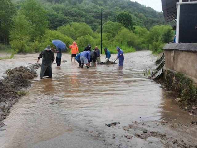 浑江区：以“迅”应“汛”战风雨，打好防汛“组合拳”！