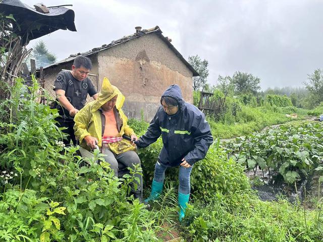 浑江区：以“迅”应“汛”战风雨，打好防汛“组合拳”！