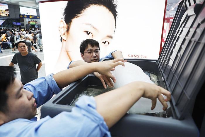 【图集】多地最高气温超40℃，来看看南方有多热