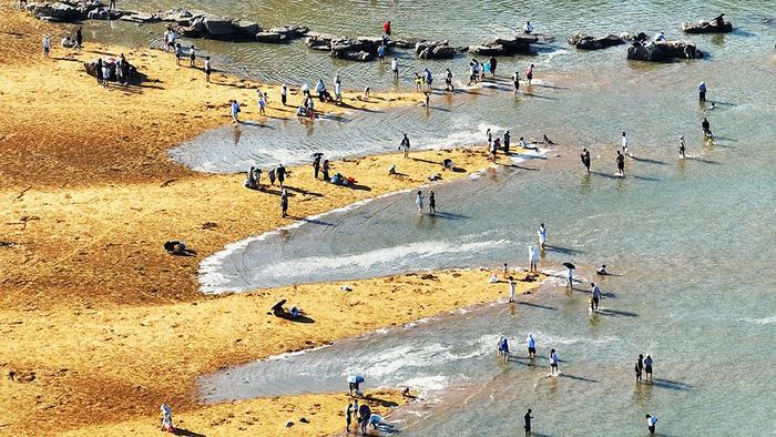 【图集】多地最高气温超40℃，来看看南方有多热