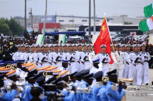 中国人民解放军驻吉布提保障基地分队，应邀赴科特迪瓦参加独立日阅兵典礼活动