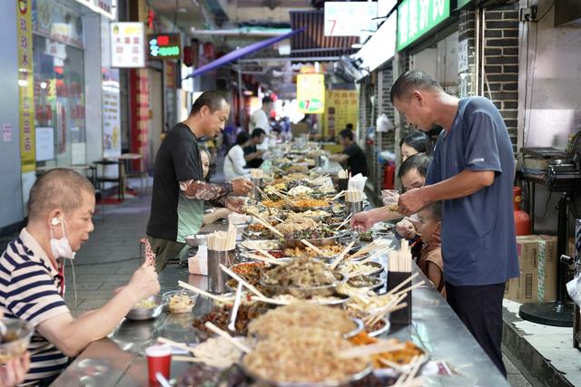 柳州8元的自助餐，好丰盛