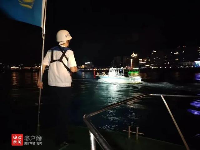 8名游客海上游玩遇险，三亚海上搜救分中心成功救援