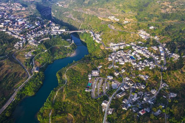 贵州黔西：农文旅融合建美丽乡村