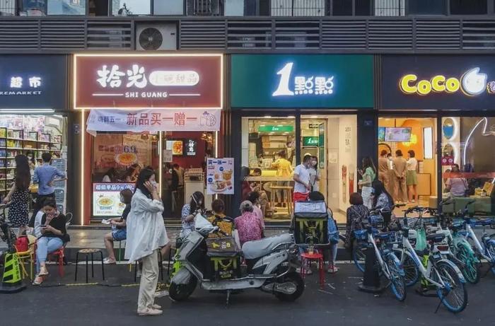 惊！奶茶价格大跳水，10元内畅饮不是梦