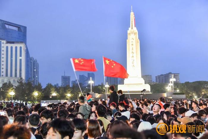 来八一广场，追寻光辉足迹