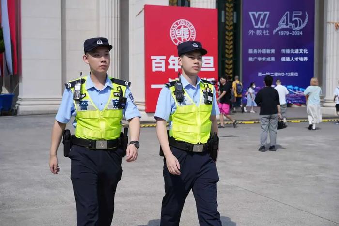 每日迎4万人次，这个周末上海书展现客流高峰