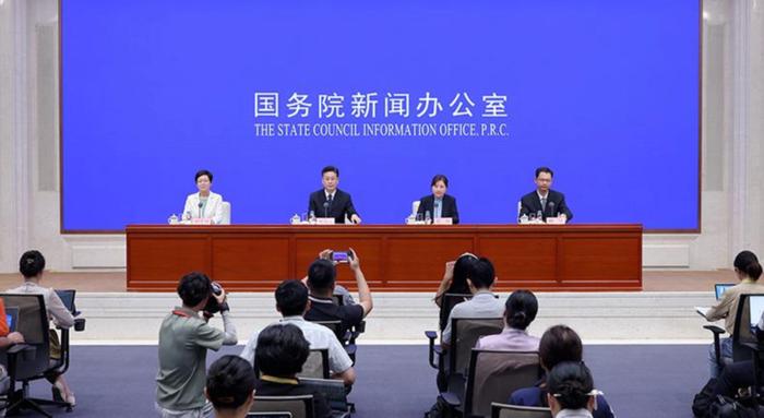 国家移民管理局副局长发出了一份邀请