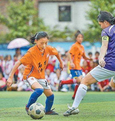 重庆石柱县三河镇小学发展乡村女足，让一批批女童梦圆远方——冲出大山的足球梦（守望）