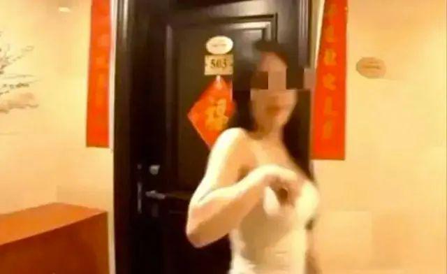 “男子趁妻儿度假，狂订六女快餐服务” 快餐 度假 家庭 社会 异闻 第3张