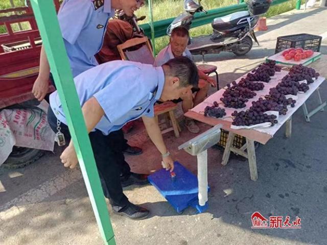 麦积区新阳镇市场监管所:计量检查护公平 质量检测保安全(图1) 麦积区新阳镇市场监管所:计量检查护公平 质量检测保安全(图1)