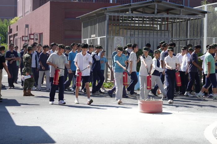 开学在即，北京多区消防走进校园举办科普活动