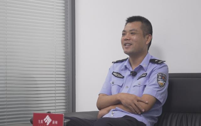 长沙一派出所为何成打卡点，网红民警讲述幕后细节