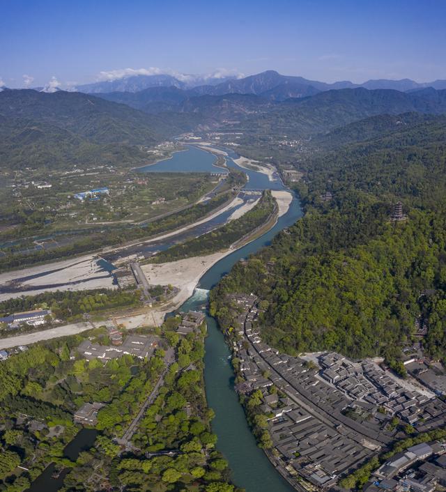 理解城市｜都江堰的新式城市构想：悠悠古城里有“摩登感”