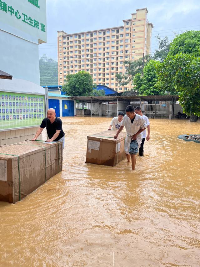 台风“摩羯”导致云南河口县洪涝灾害，已转移安置2130人