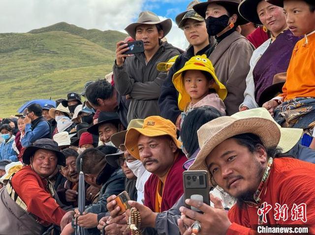 青海甘德：民族传统体育赛事庆丰收