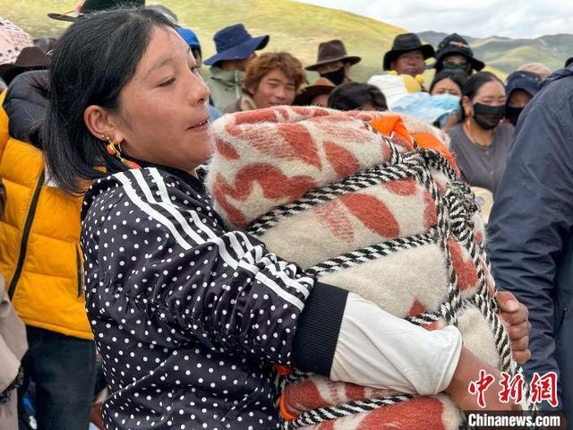 青海甘德：民族传统体育赛事庆丰收