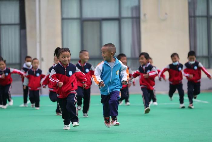 到了北京大兴国际机场，怎能错过这场视觉盛宴？