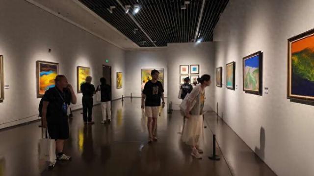 “承强油彩抽象绘画艺术展”亮相中华艺术宫