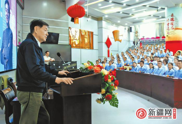 声声入耳品味文学之美 艺术家濮存昕走进市第11中学普及经典诗词诵读艺术