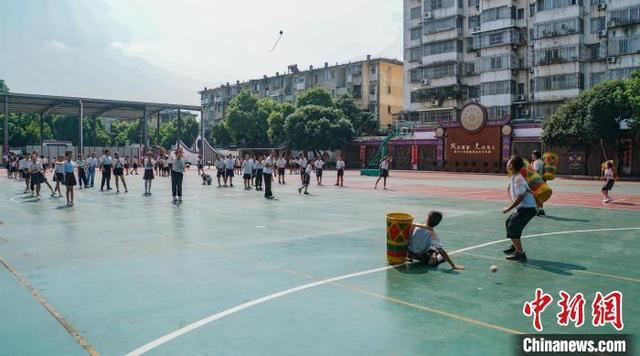 广西桂林象山区翠竹小学：趣味课堂开出民族团结花