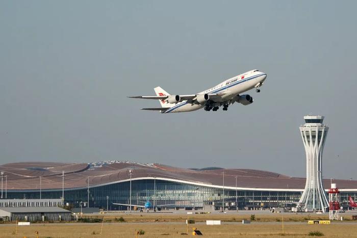 经济地理丨22座城市被委以重任 新一轮国际航空枢纽建设来了