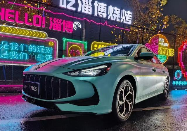 可玩性很高，最快零百加速6.9s，2024款名爵MG5售价6.59万元起