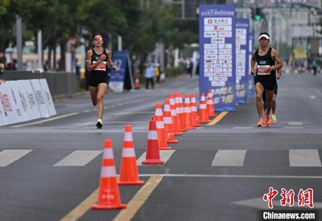 2024沈阳马拉松鸣枪开跑