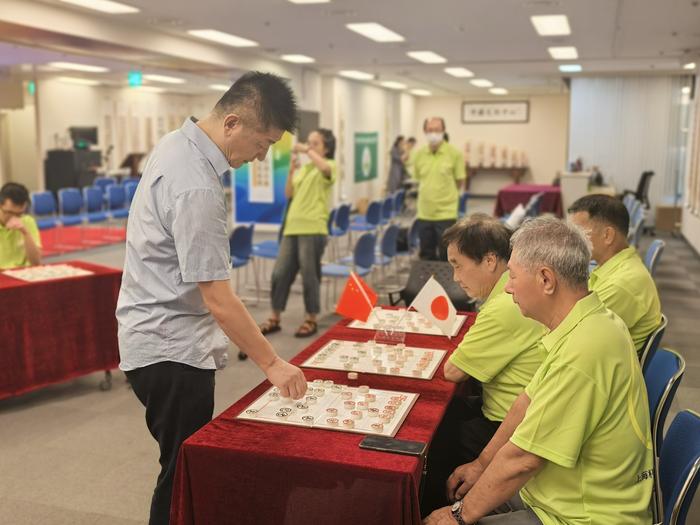 当棋手遇上骑手，上海杯象棋赛把中国文化再度推向世界