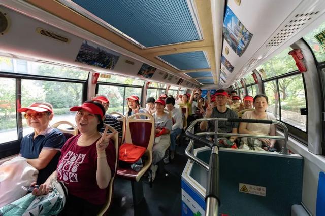 乘citybus游上海，长宁推出双层巴士微旅行