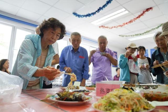 开启邻里幸福“食”光 鲁谷居民厨艺比拼书写中秋韵味