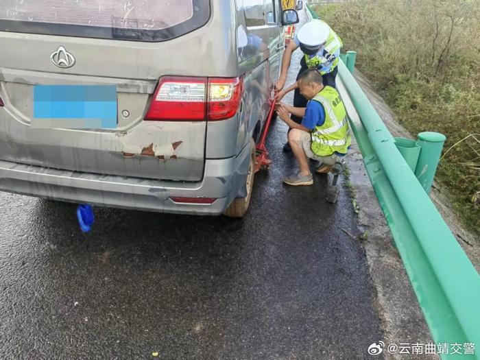 节日我在岗丨交警的中秋节