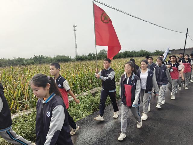 历史永铭记，少年当自强！