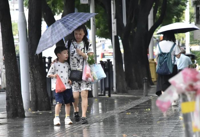 局部暴雨+降温！下半年首场冷空气来了！广州未来天气→