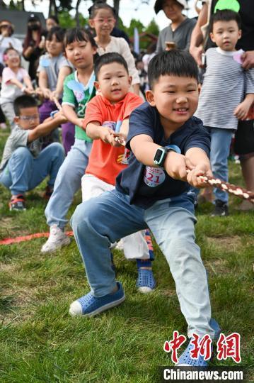 “小市场 大梦想”亲子类跳蚤市场活动在北京宋庄举办