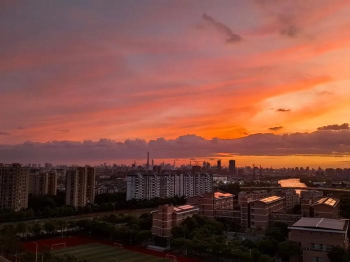 今天的这场浪漫晚霞，你赶上了吗？