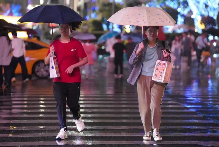 20.8℃，广州气温创下半年新低！短袖先别收，接下来天气……