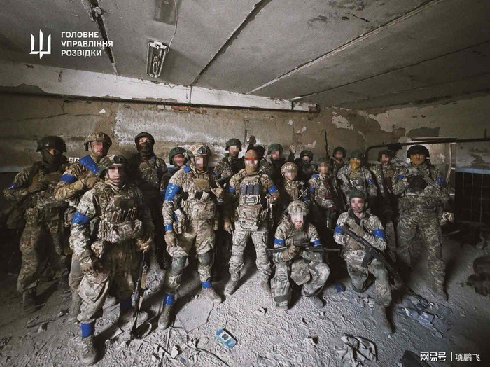 乌军完全清扫沃夫昌斯克骨料厂!英德国旗飘扬库尔斯克