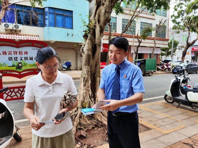 徐闻检察：普法宣传不停歇，徐徐送法润人心