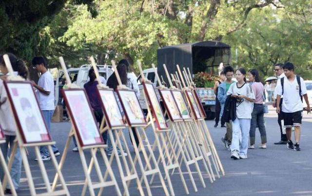 安徽农业大学园艺学子用干花画作向祖国“告白”