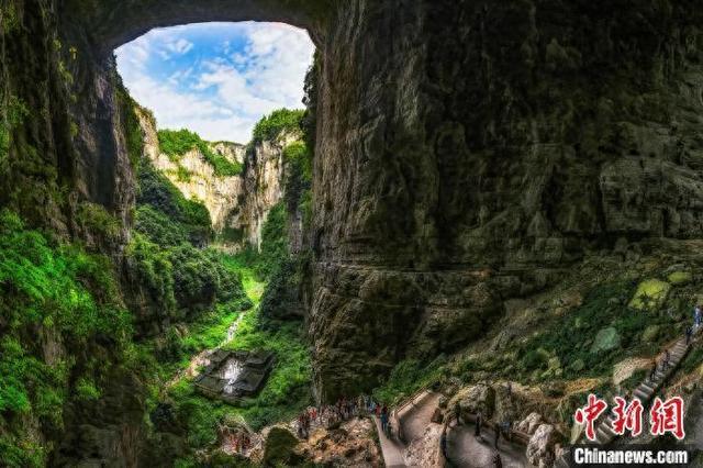 （高质量发展调研行）探访重庆武隆天生三桥：从“穷乡僻壤”到“人间仙境”