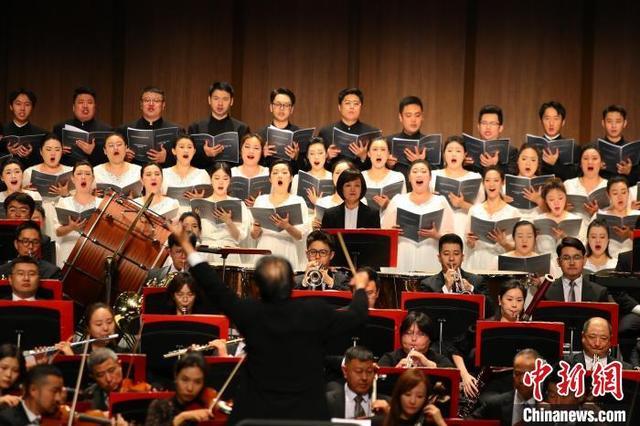 南昌保利大剧院首演 上演大型交响音乐会