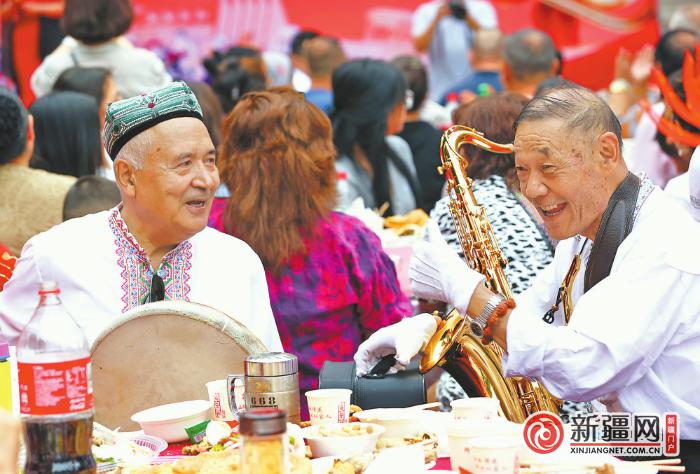 【特刊 | 庆祝中华人民共和国成立75周年全媒体特别报道】宽广美丽的土地，是我们亲爱的家乡