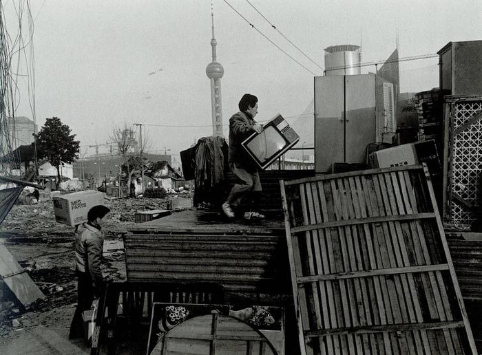 东方明珠建成30周年，30张照片看这张“上海名片”的变迁