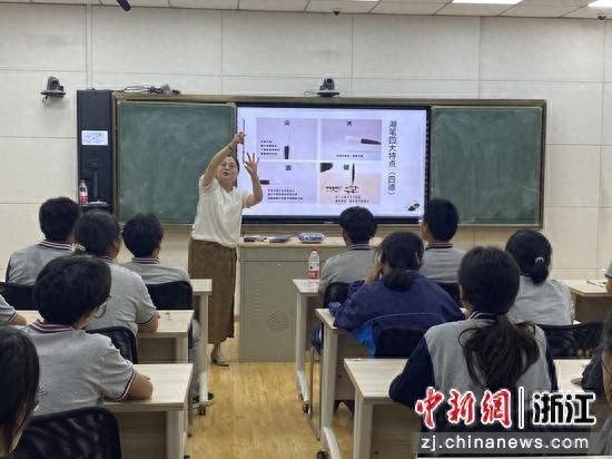 浙江湖州南浔：情系西藏学子 湖笔非遗进校园