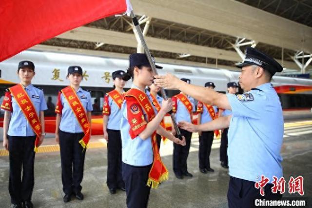 南昌乘警支队成立女子乘警队 护航“十一”黄金周旅客平安出行