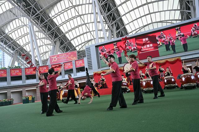 香港赛马会举办国庆赛马日活动，喜迎祖国华诞