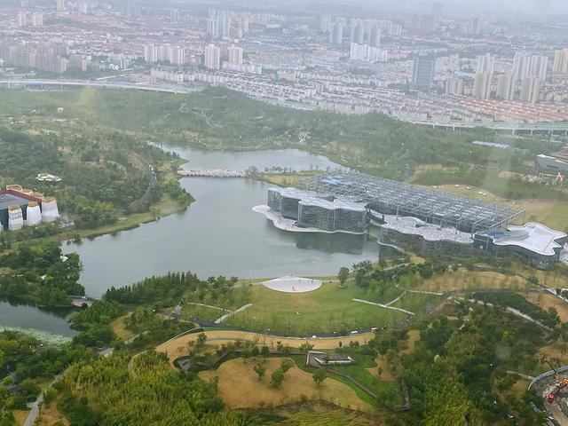 上海黄浦江低空观光游国庆日首飞，“空中打卡”有何不一样？