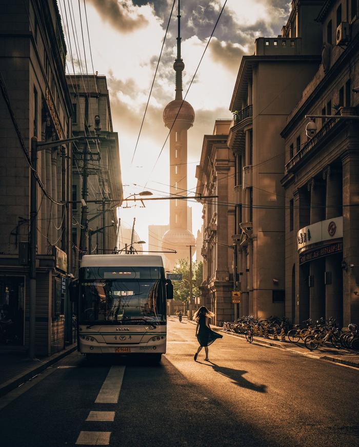 东方明珠建成30周年，30张照片看这张“上海名片”的变迁